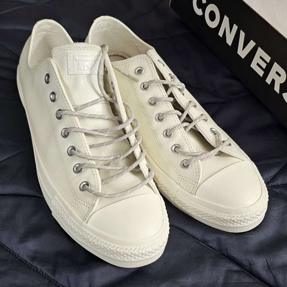 Converse Cream Low-Top Sneakers